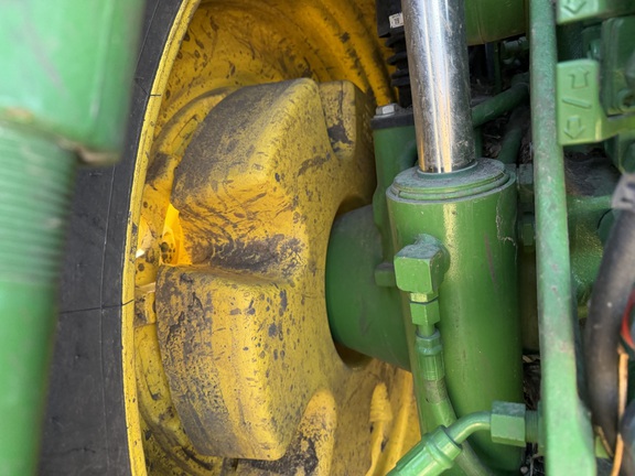 2025 John Deere 8R 410 - Photo19