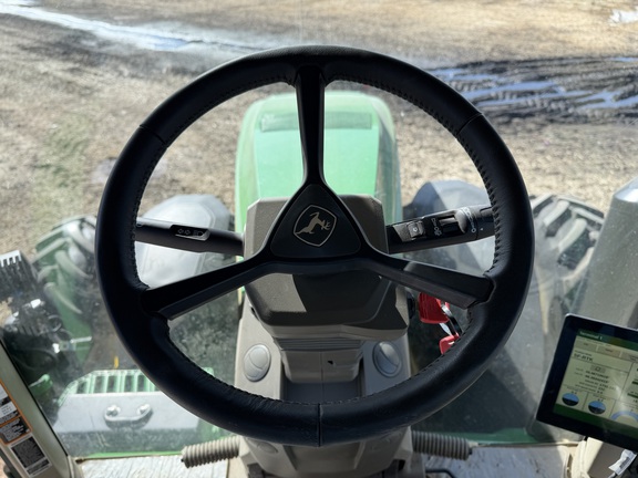 2025 John Deere 8R 410 - Photo30