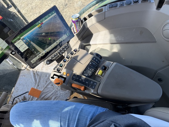 2025 John Deere 8R 410 - Photo34