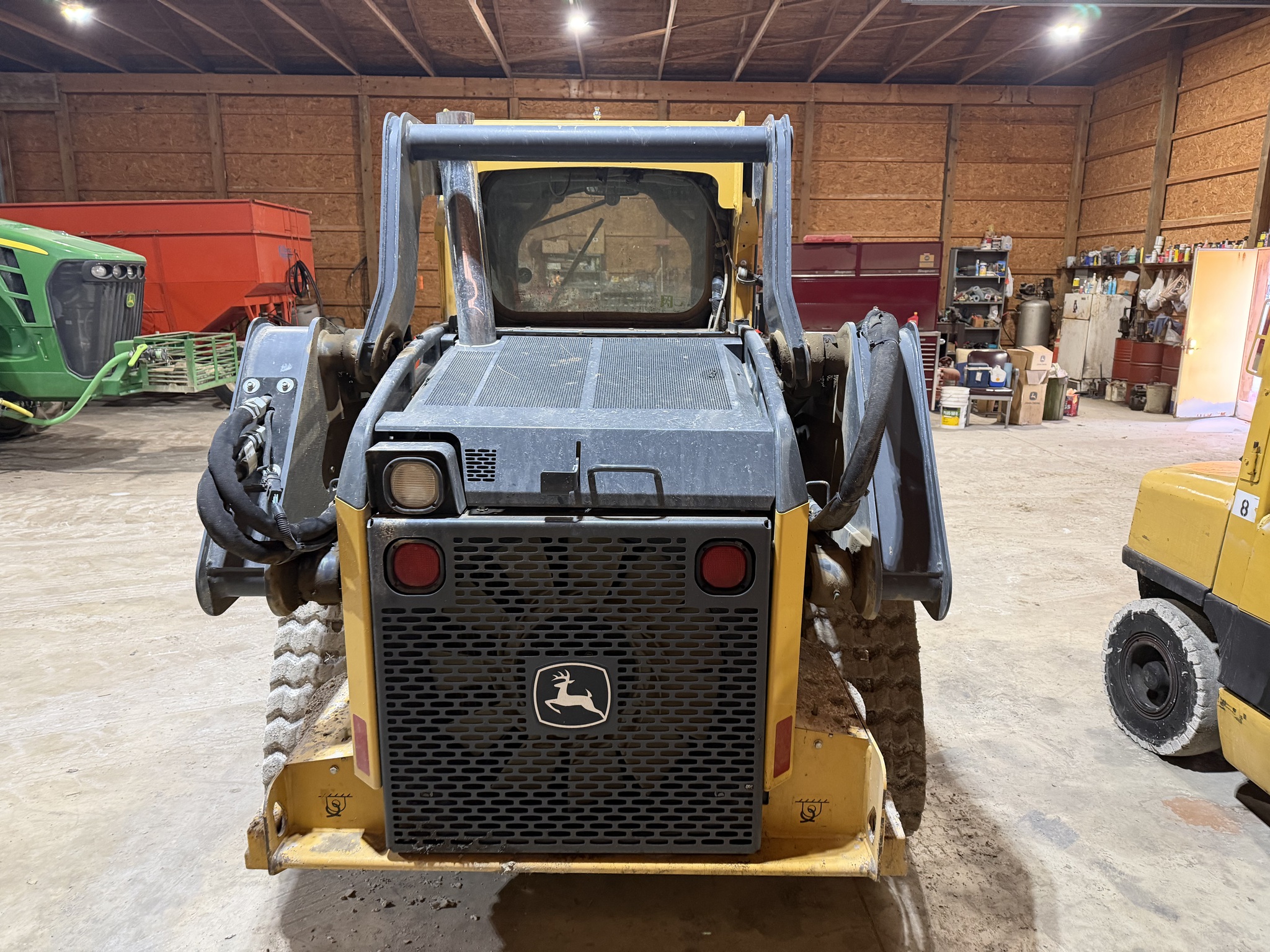 2017 John Deere 323E Image 9