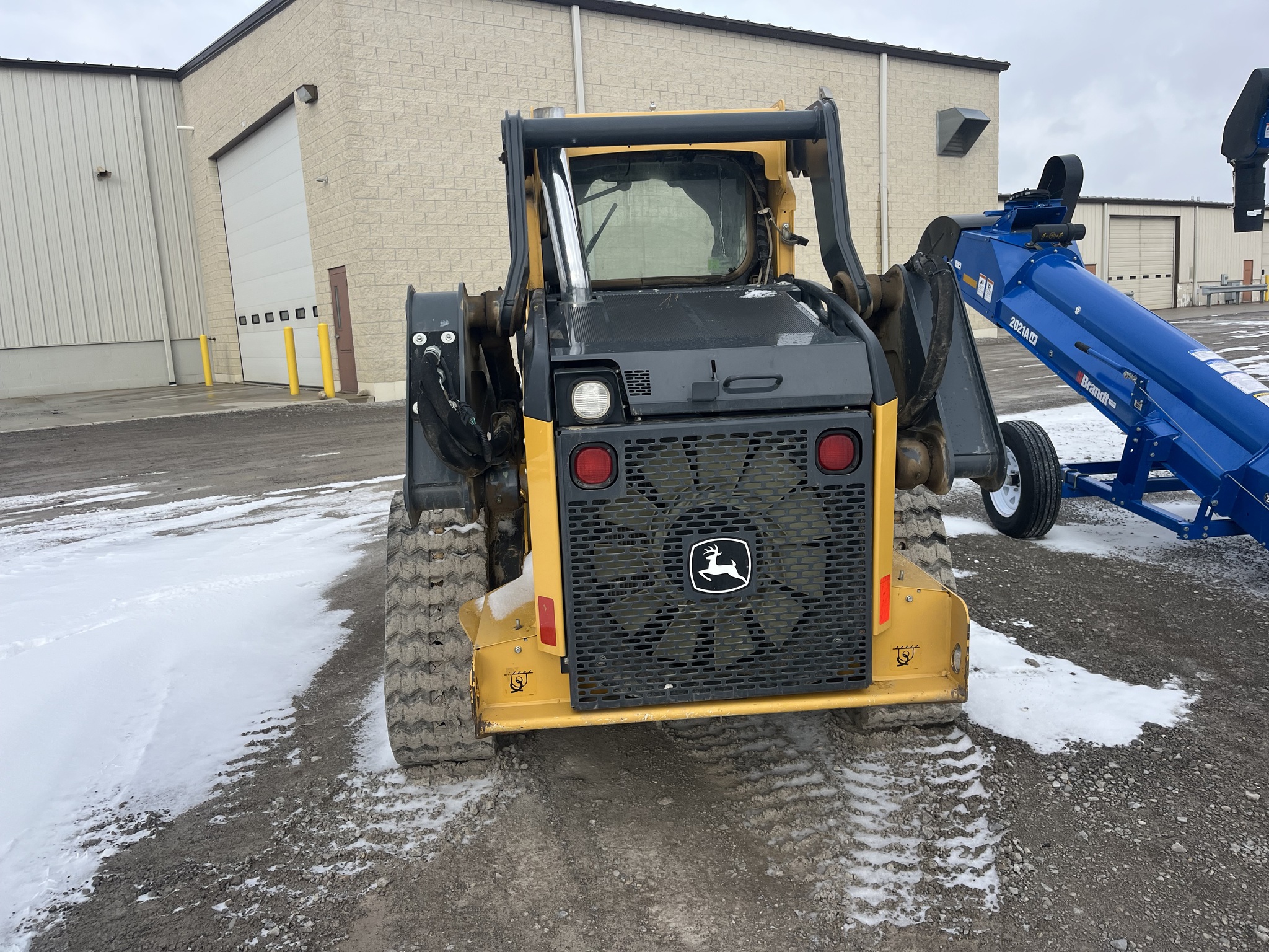 2017 John Deere 323E Image 22