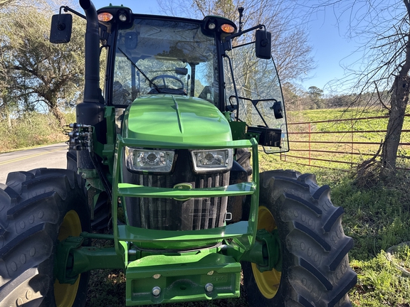 2024 John Deere 5105M Photo 2