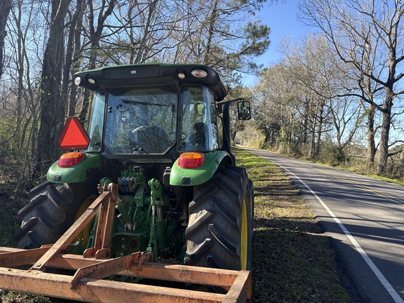 2024 John Deere 5105M Photo 5