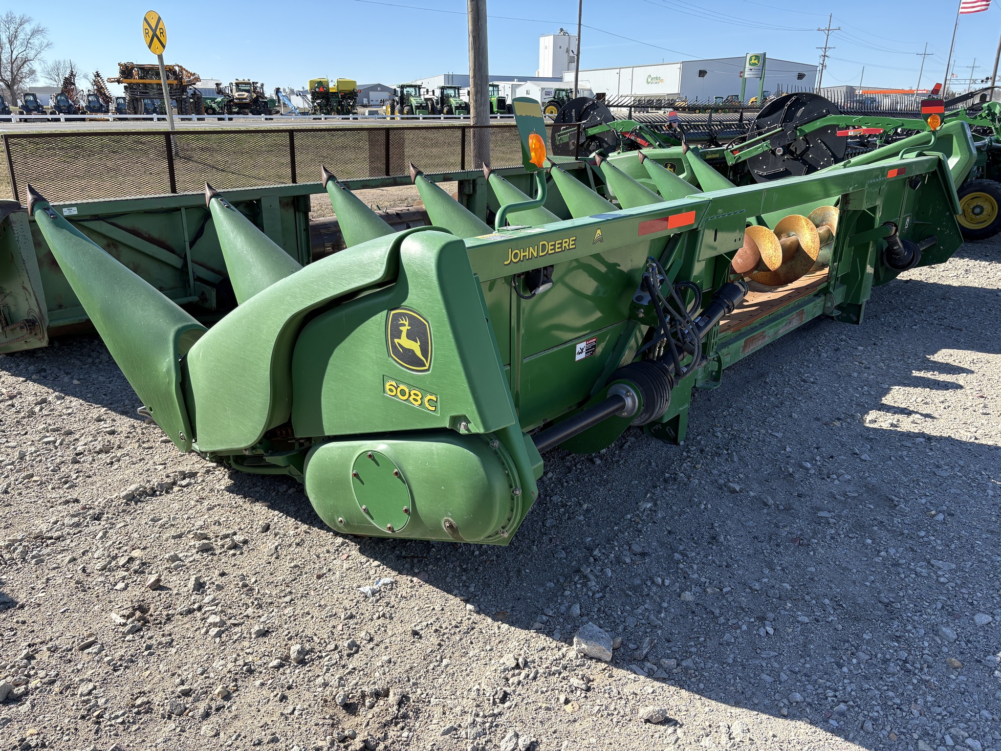 2009 John Deere 608C Image 2
