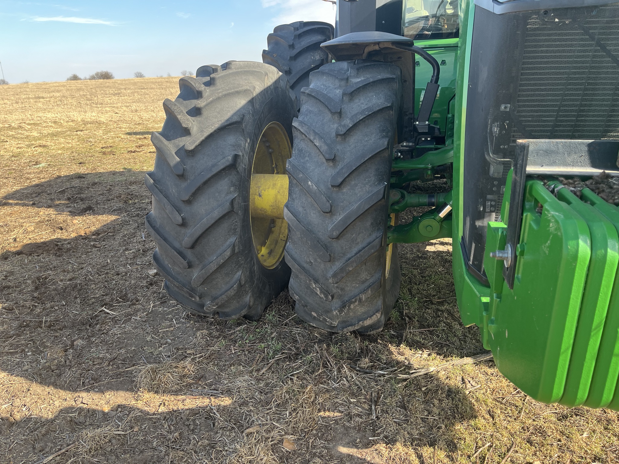  2024 John Deere 8R 370 at Heritage Tractor in Clinton, MO