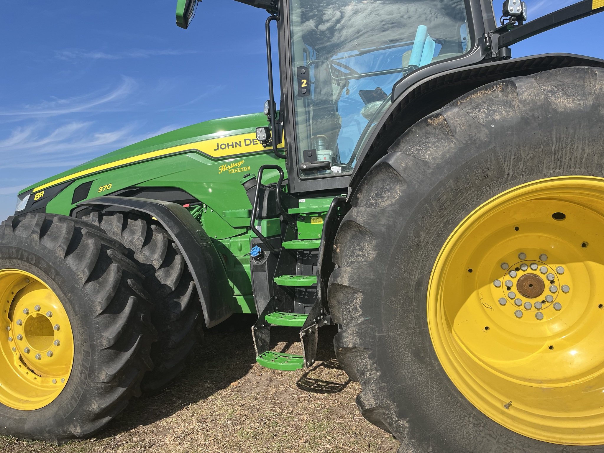  2024 John Deere 8R 370 at Heritage Tractor in Clinton, MO