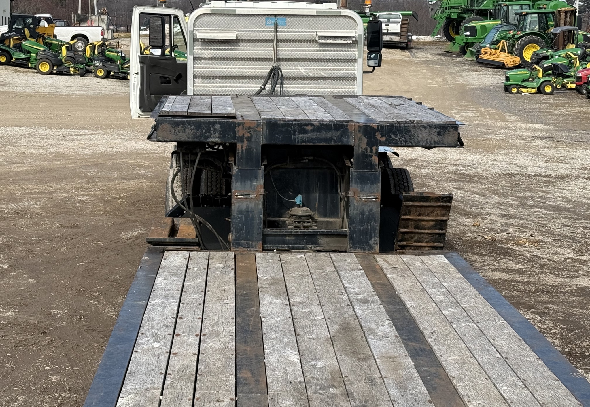 2004 Trail-Eze DG3520 HT2 Image 1