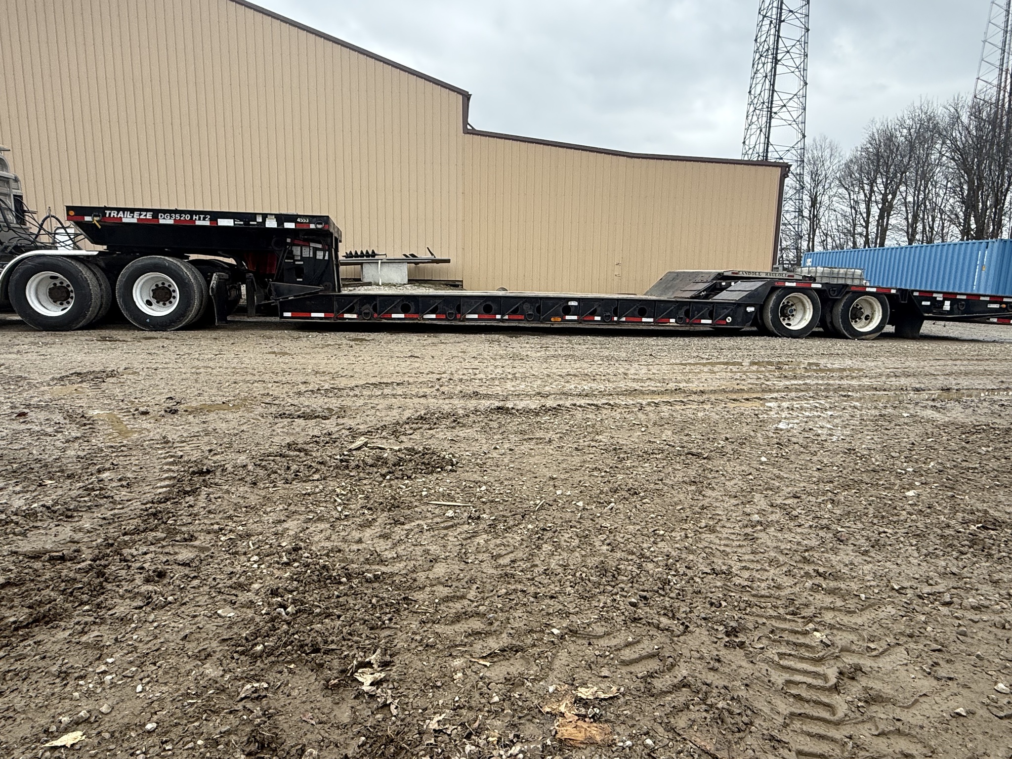 2004 Trail-Eze DG3520 HT2 Image 2