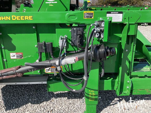 Photo of 2025 John Deere CR 8
