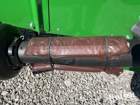 Photo of 2025 John Deere CR 8