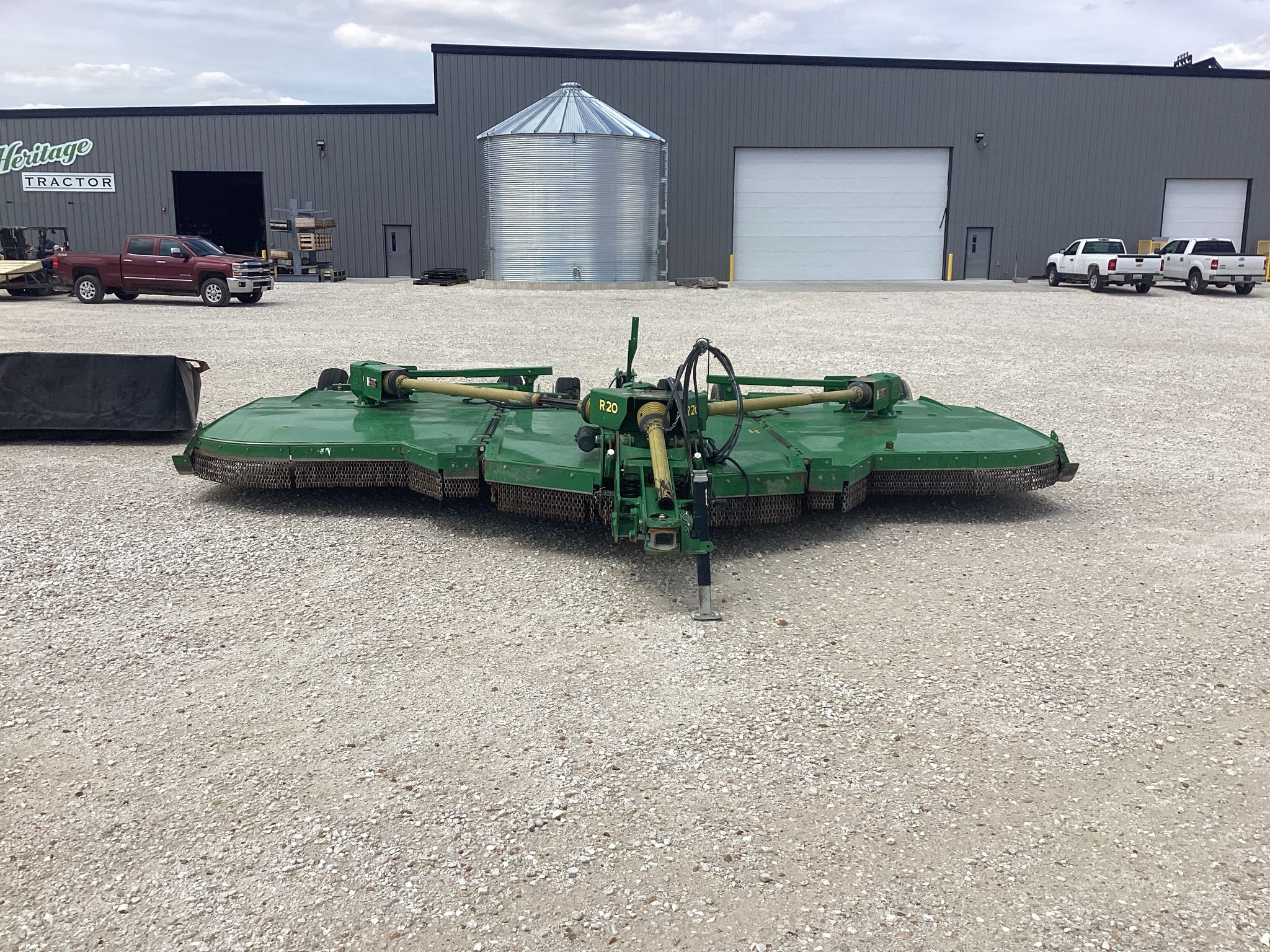  2020 John Deere R20 at Heritage Tractor in Rockport, IL