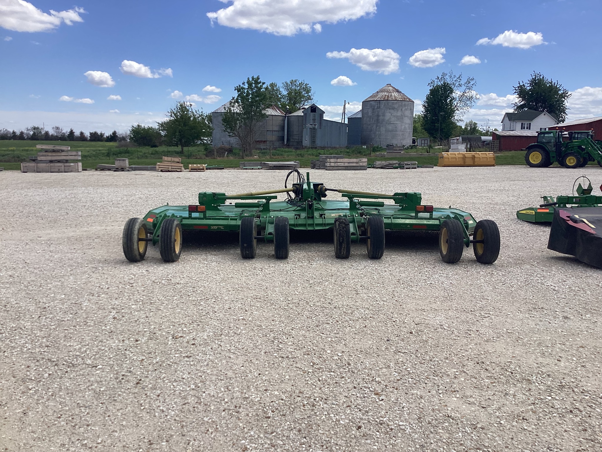  2020 John Deere R20 at Heritage Tractor in Rockport, IL