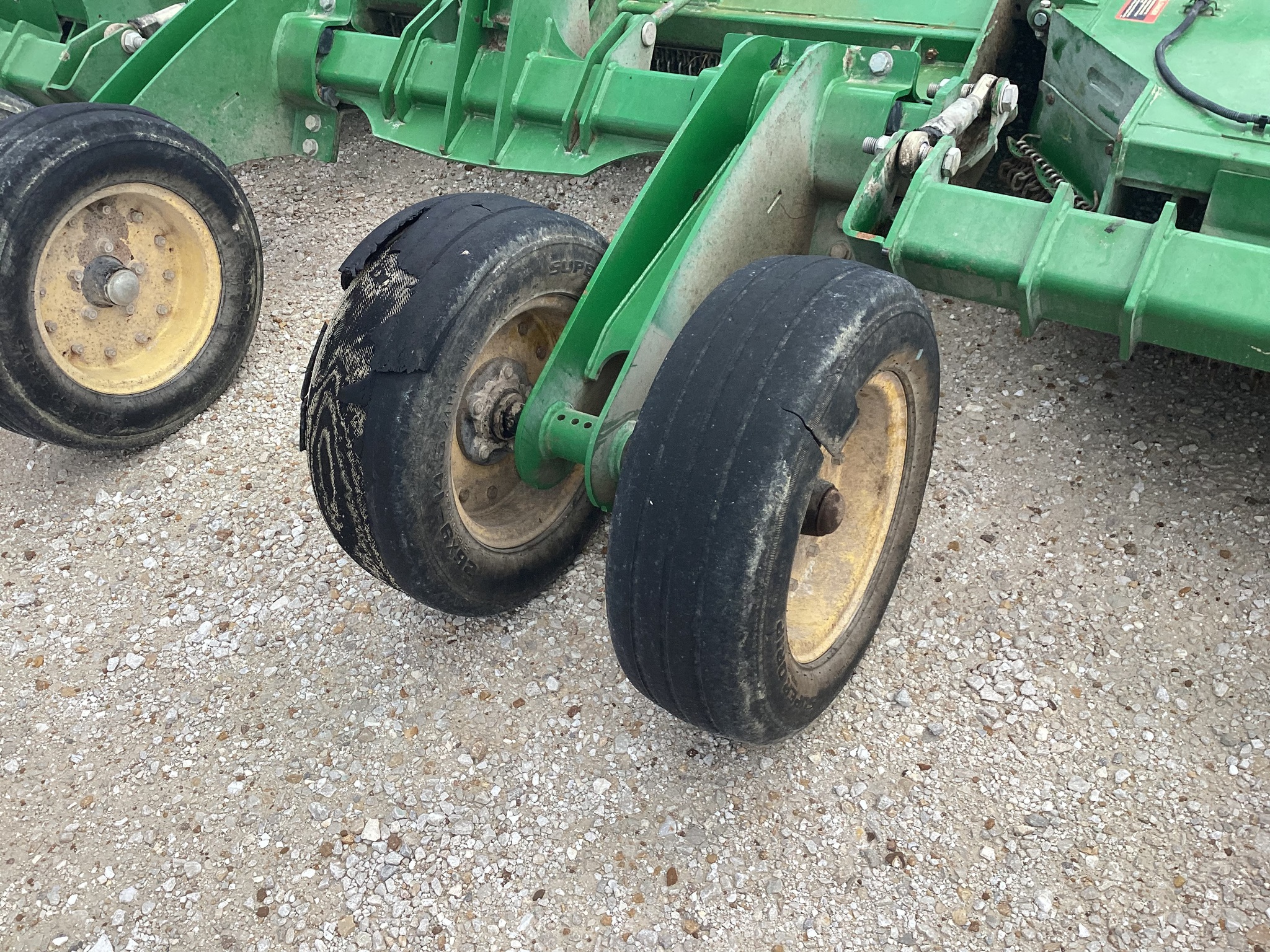  2020 John Deere R20 at Heritage Tractor in Rockport, IL