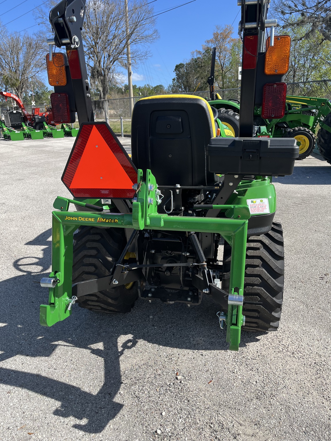 John Deere 1023E Image 6