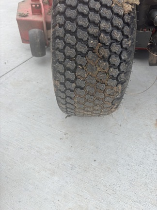 Used 2015 Simplicity Conquest 25 Lawn & Garden Tractors at Koenig Equipment in Tipp City, OH - Photo9