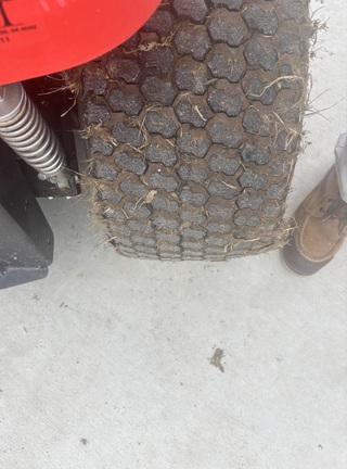 Used 2015 Simplicity Conquest 25 Lawn & Garden Tractors at Koenig Equipment in Tipp City, OH - Photo8