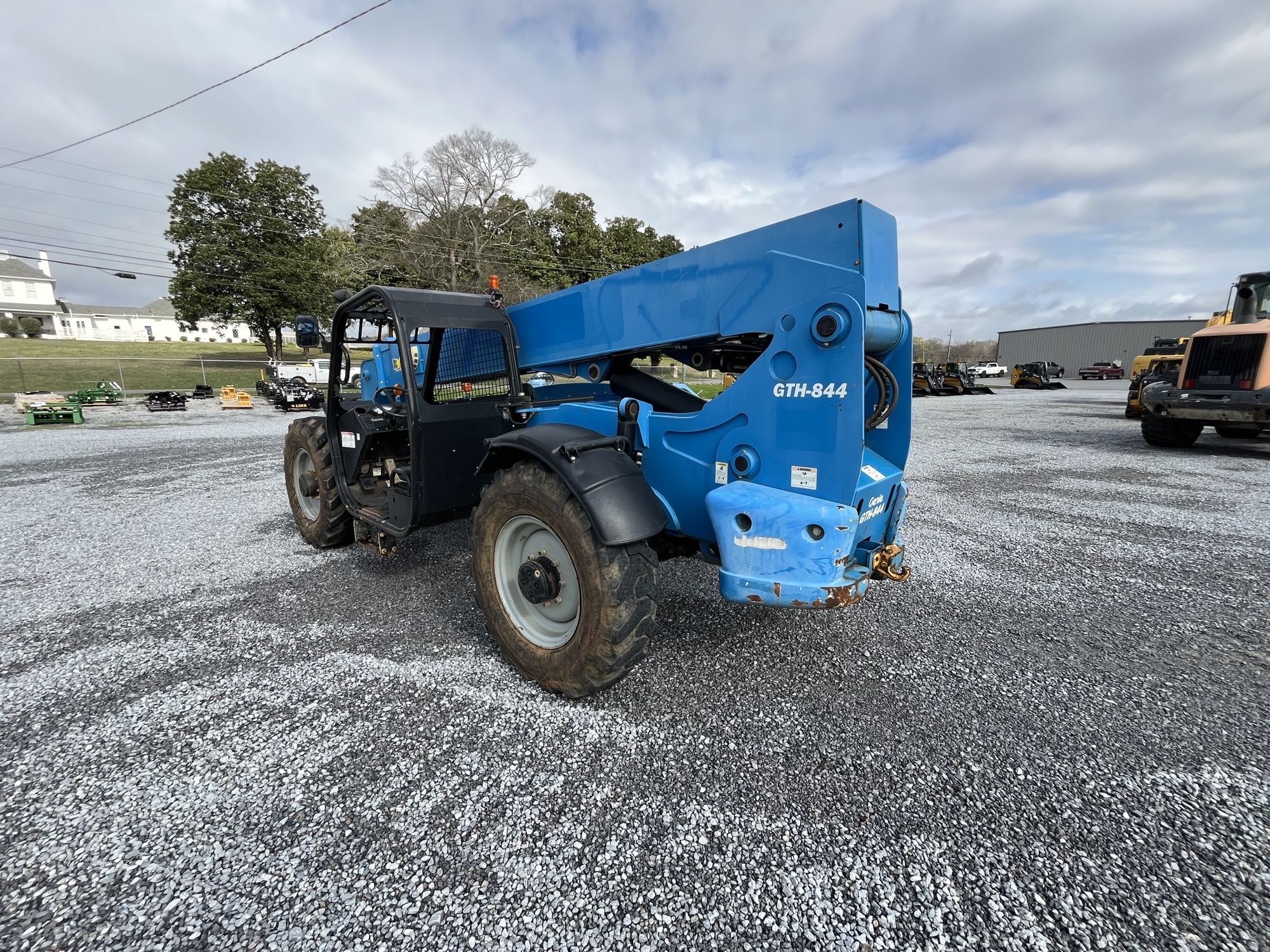 2014 Genie GTH844 Image 5