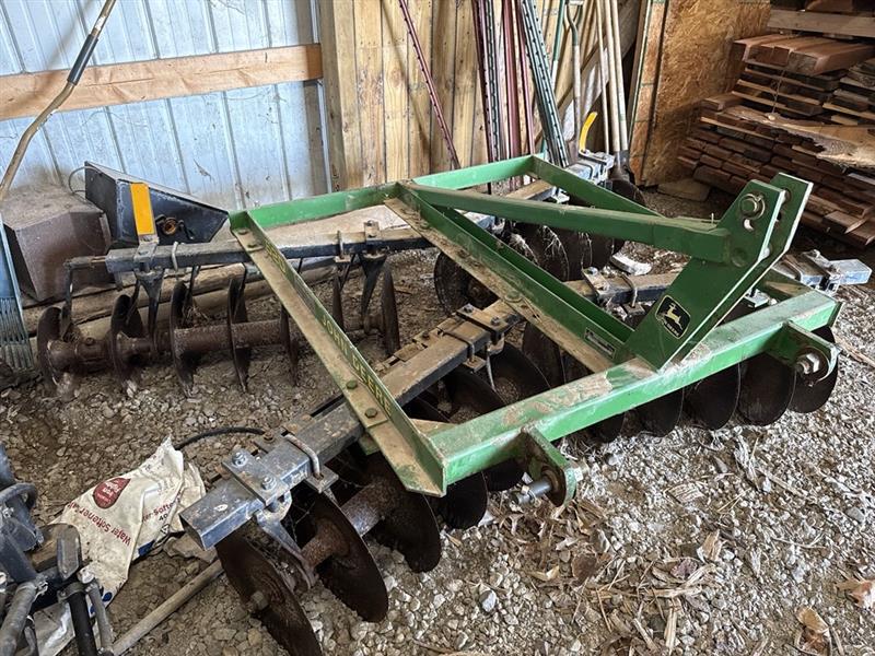 John Deere 620 Image 2