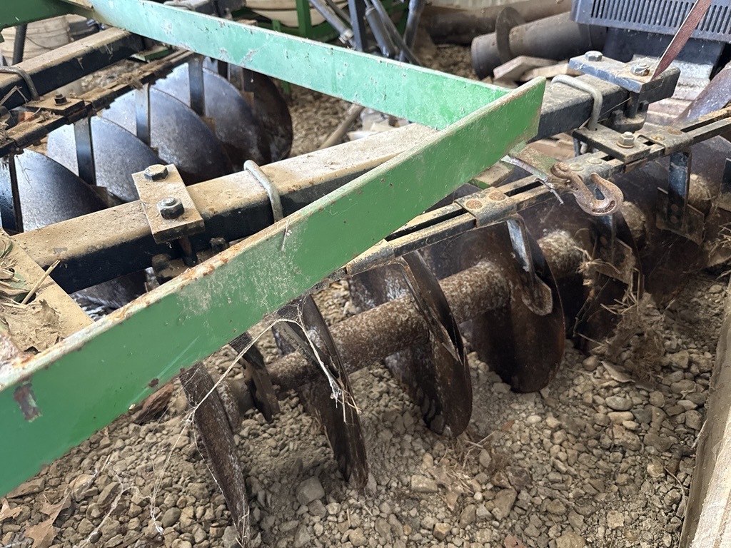 John Deere 620 Image 10