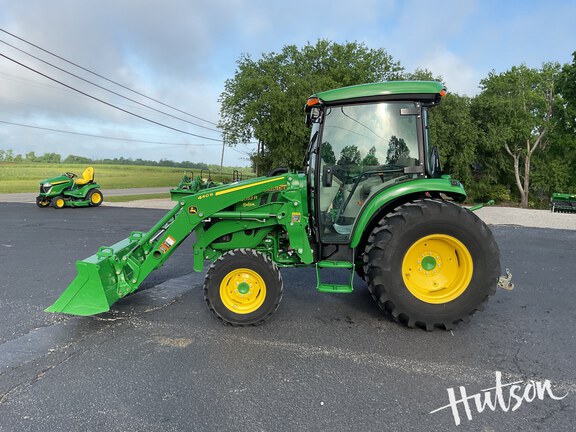Photo of 2024 John Deere 4052R