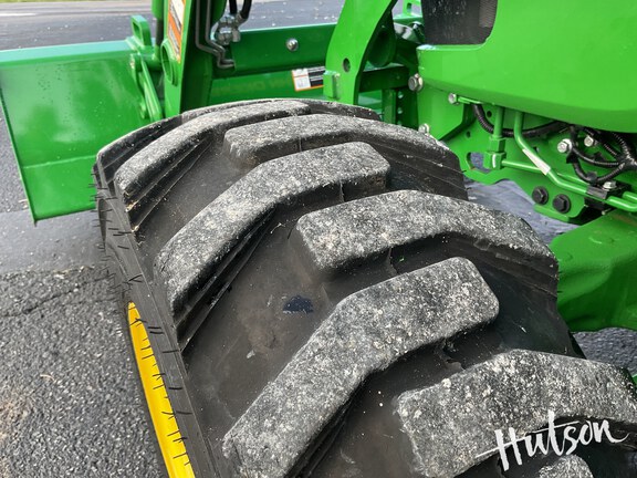 Photo of 2024 John Deere 4052R