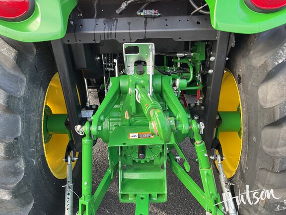 Photo of 2024 John Deere 4052R