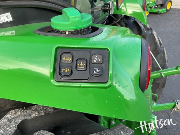 Photo of 2024 John Deere 4052R