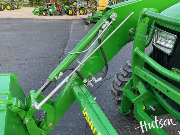 Photo of 2024 John Deere 4052R