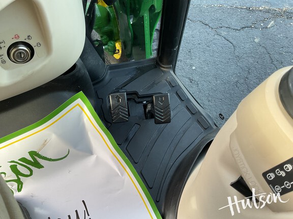 Photo of 2024 John Deere 4052R