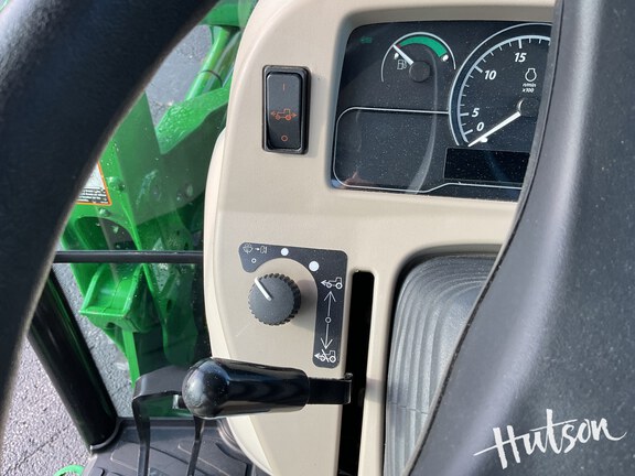 Photo of 2024 John Deere 4052R