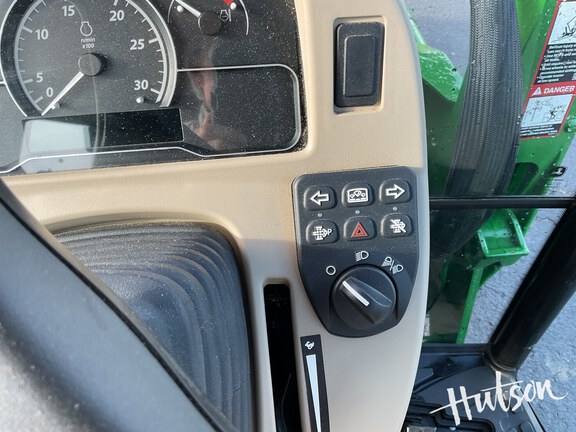 Photo of 2024 John Deere 4052R