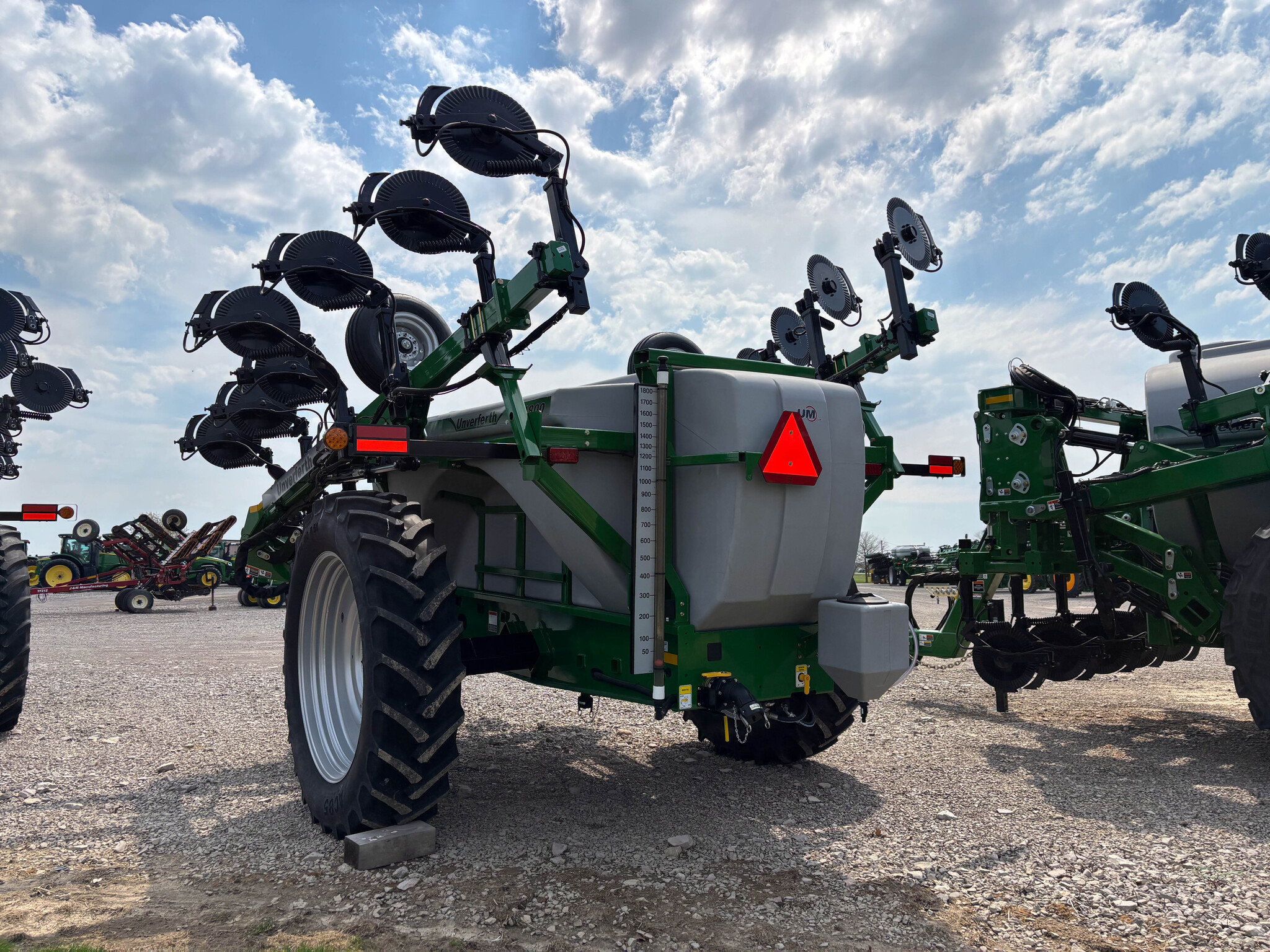 Used -- Unverferth 1800 Nutrient Application at Koenig Equipment in Anna, OH - PhotoXL2