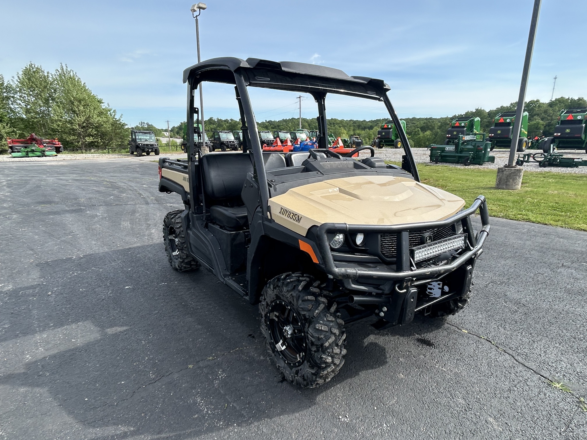  2023 John Deere XUV 835M at Heritage Tractor in Anderson, MO