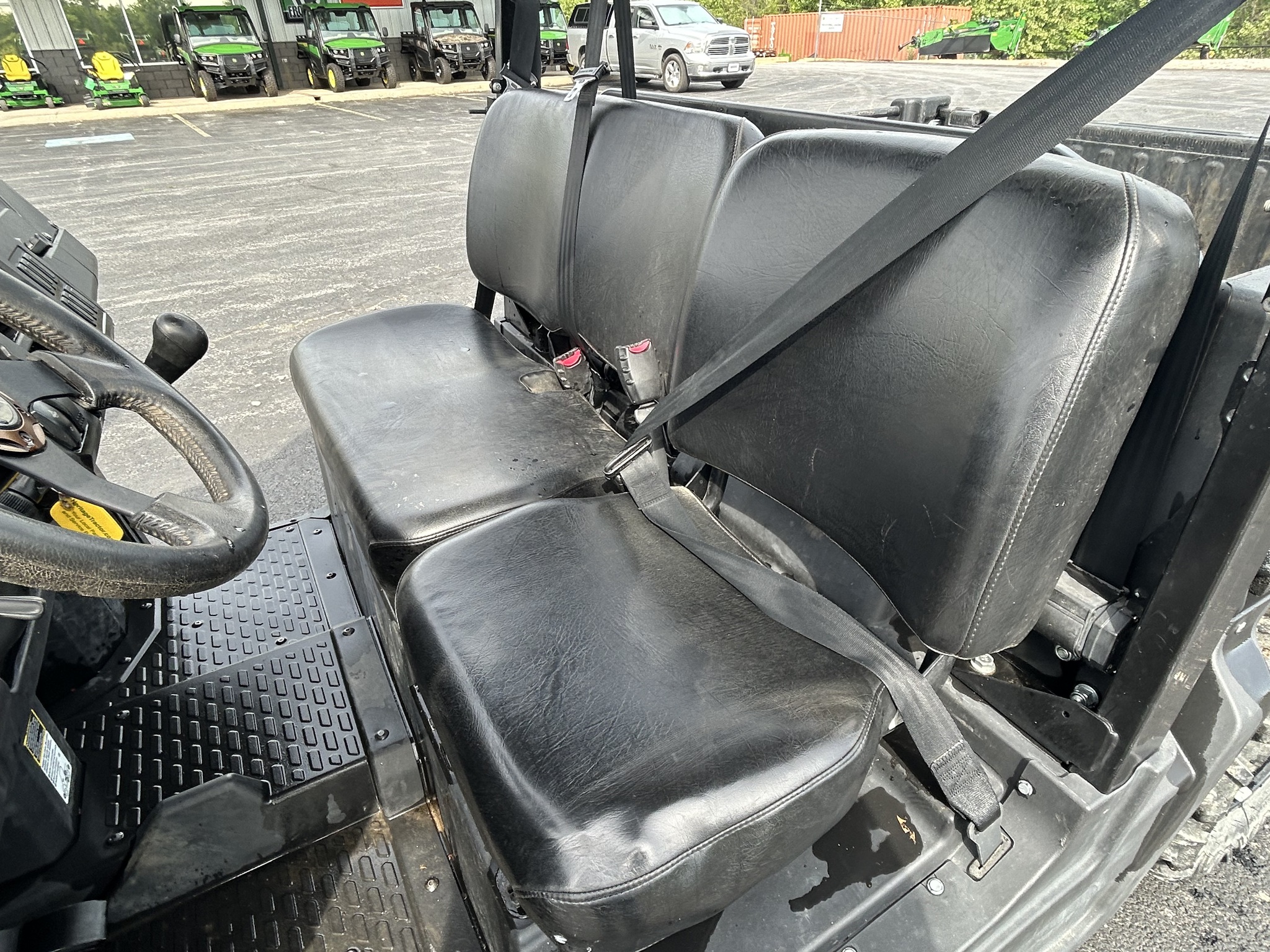  2023 John Deere XUV 835M at Heritage Tractor in Anderson, MO