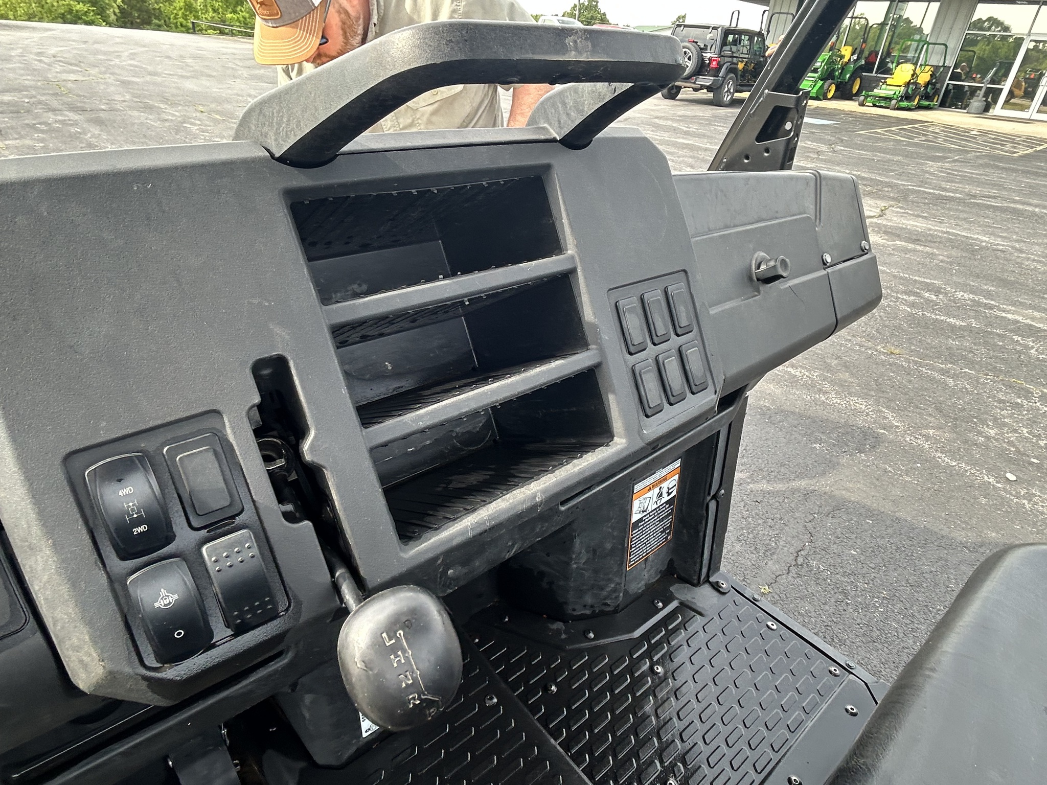  2023 John Deere XUV 835M at Heritage Tractor in Anderson, MO