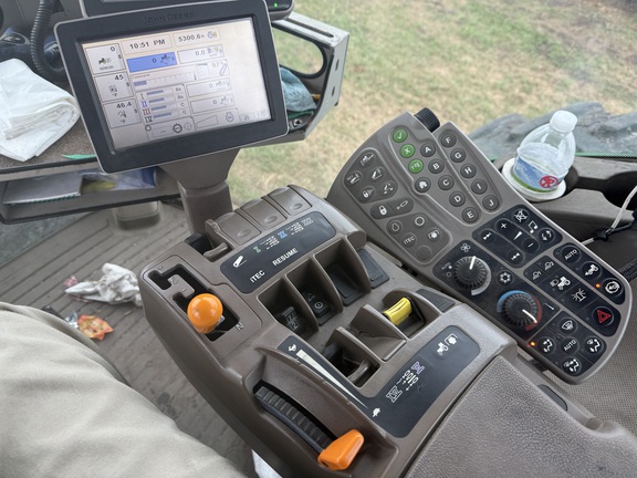 2012 John Deere 8260R - Photo16