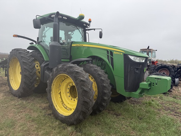2012 John Deere 8260R - Photo1