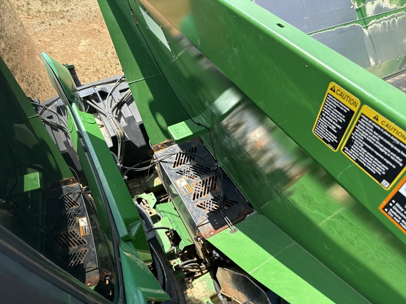 2023 John Deere 600R