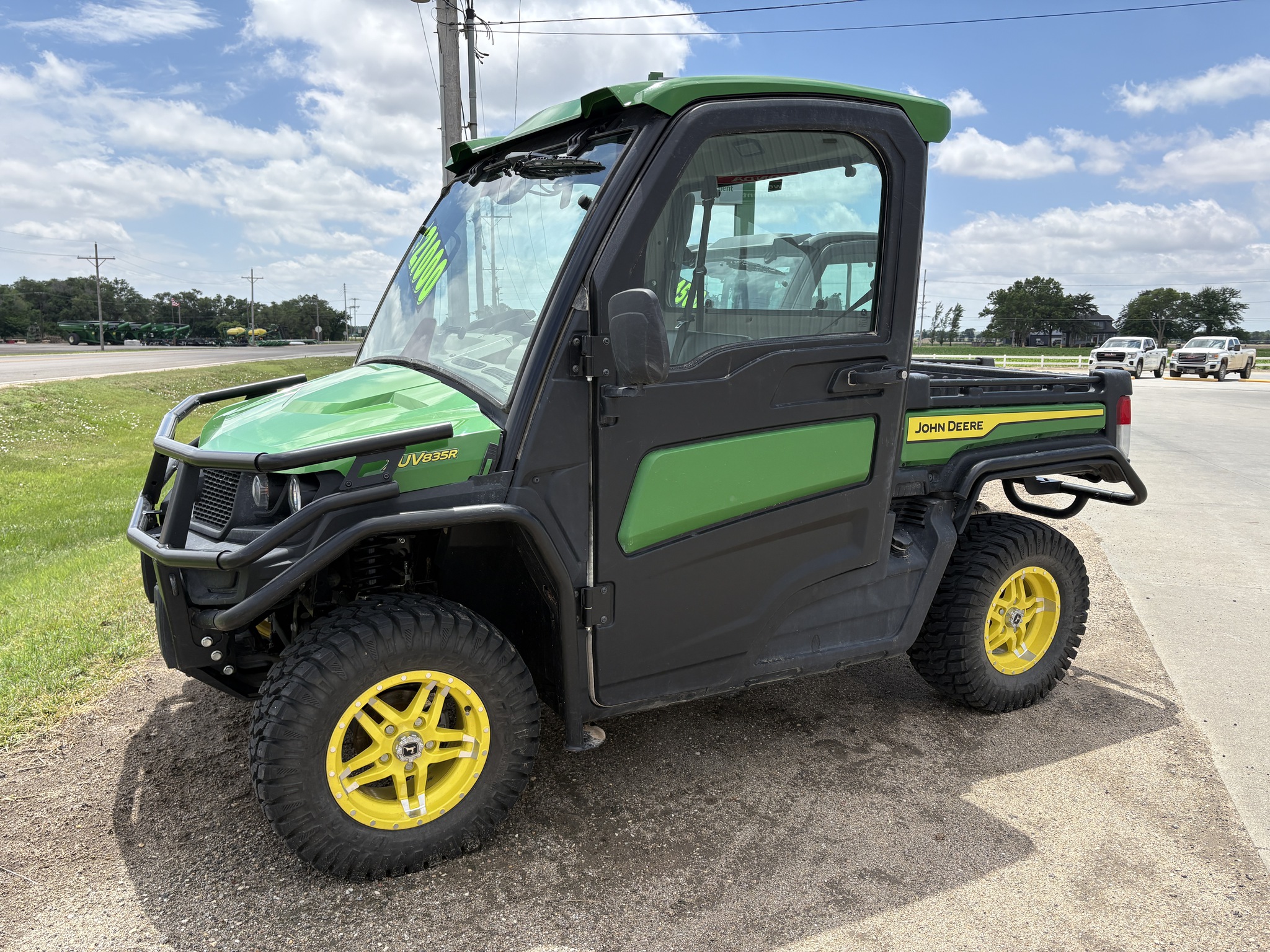 2023 John Deere XUV 835R Image 1