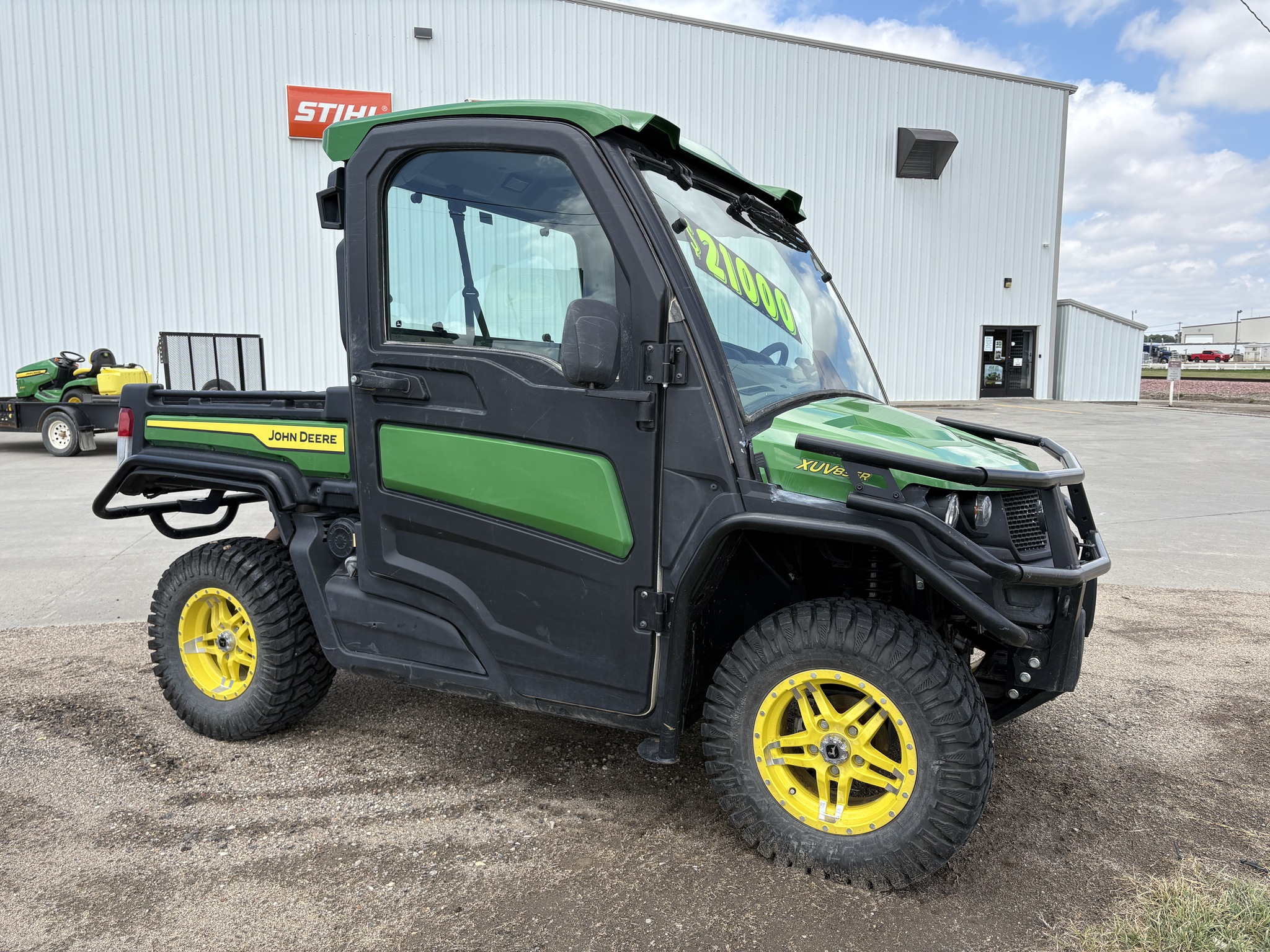 2023 John Deere XUV 835R Image 4