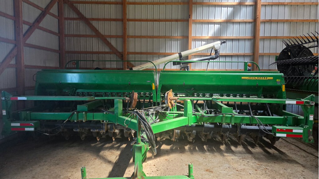 1996 John Deere 750 Image 1