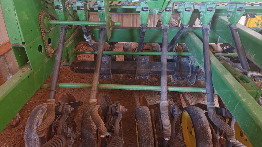 1996 John Deere 750 Image 3