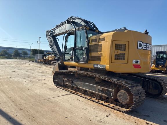2018 John Deere 345G