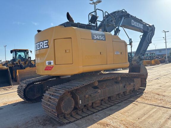 2018 John Deere 345G