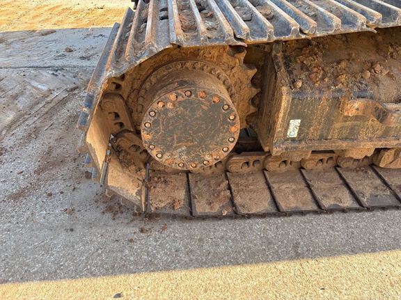 2018 John Deere 345G