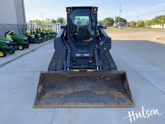 Photo of 2024 John Deere 335 P