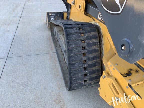 Photo of 2024 John Deere 335 P