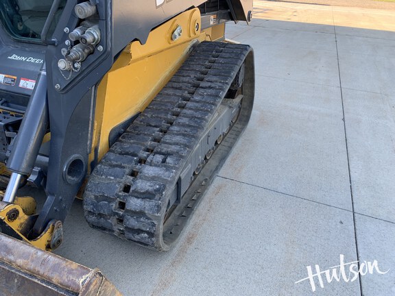 Photo of 2024 John Deere 335 P