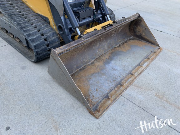 Photo of 2024 John Deere 335 P