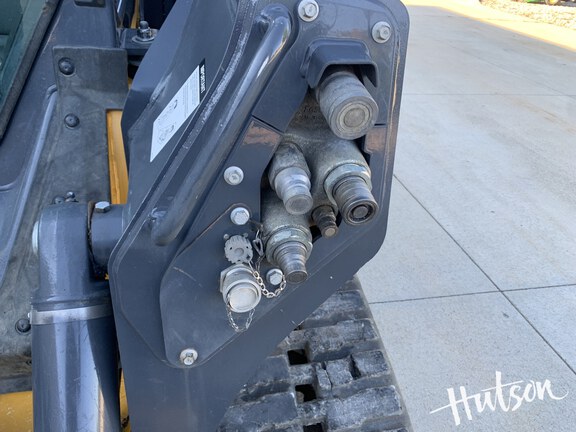Photo of 2024 John Deere 335 P